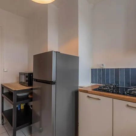 Apartament Two Bedroom Near Shops & Tram Villeneuve-d'Ascq